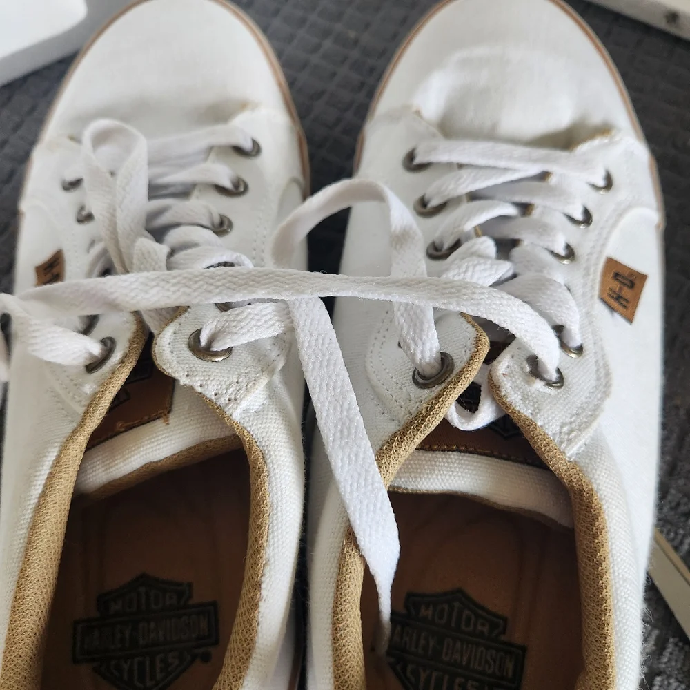 Harley Davidson White Canvas Sneakers with Tan Accents. Canvas Is Clean And Inta - Picture 9 of 12
